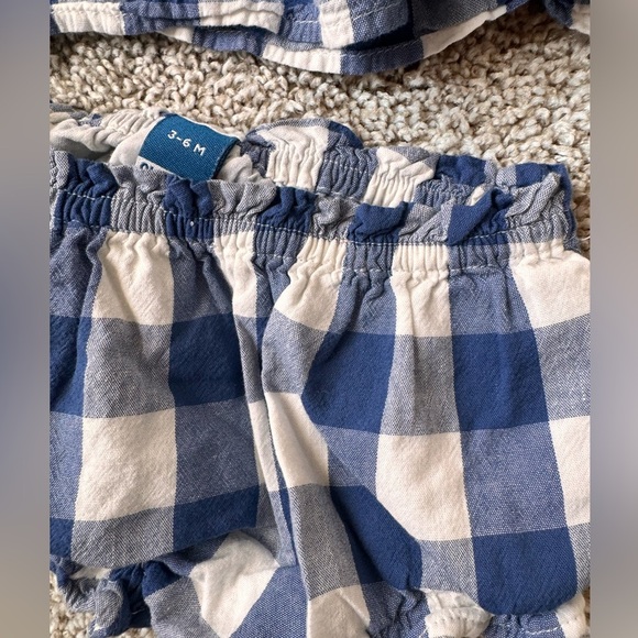 Old Navy baby girl Ruffle-Trim Gingham Top and Bloomer Shorts size 3-6 months - Picture 4 of 8